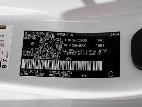 Used 2024 Lexus GX 550 w/ Accessory Package (2T) image 61