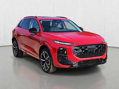 New 2026 Audi Q3 quattro 2.0T AWD/4WD image 3