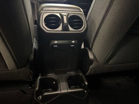 Used 2024 Jeep Gladiator Sport AWD/4WD image 17