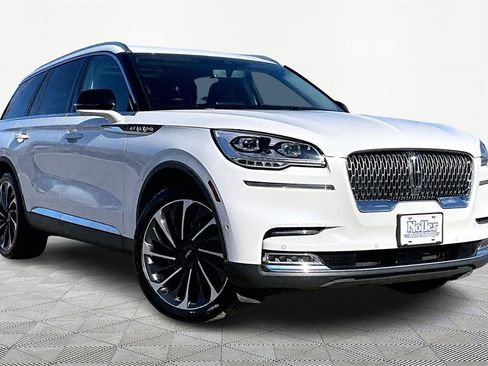 Used 2020 Lincoln Aviator Reserve w/ Equipment Group 202A image 12