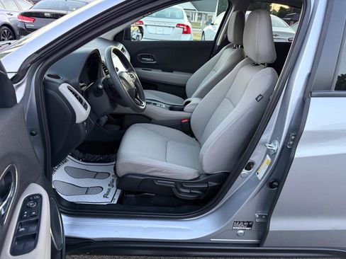 Used 2021 Honda HR-V EX image 8