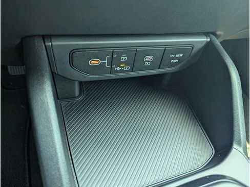 Used 2025 Kia K4 FWD image 21