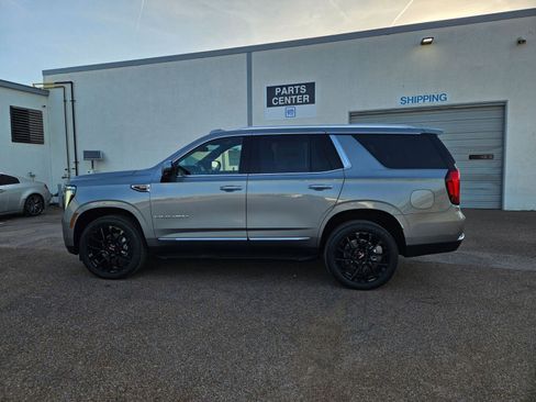 New 2026 GMC Yukon Elevation image 2