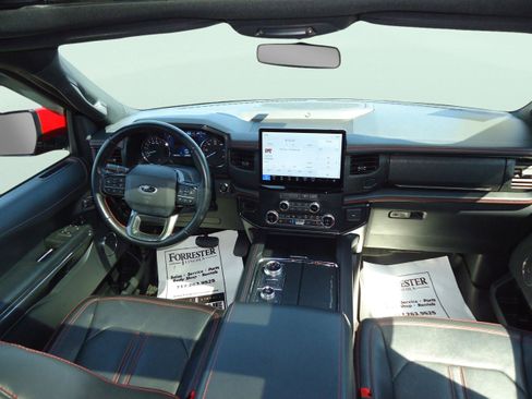 Used 2022 Ford Expedition Max Limited image 11