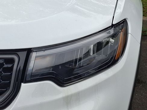 New 2025 Jeep Compass Limited w/ Sun & Sound Group image 4