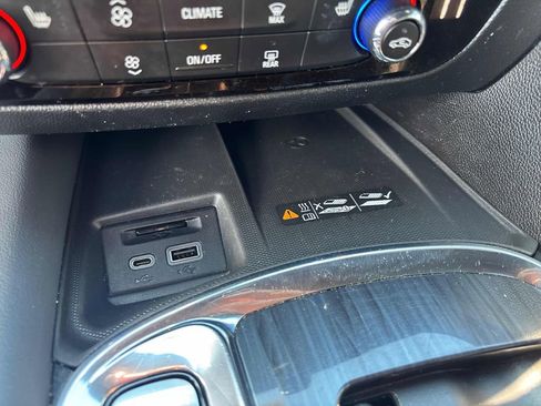 Used 2023 Buick Enclave Essence w/ Experience Buick Package image 27