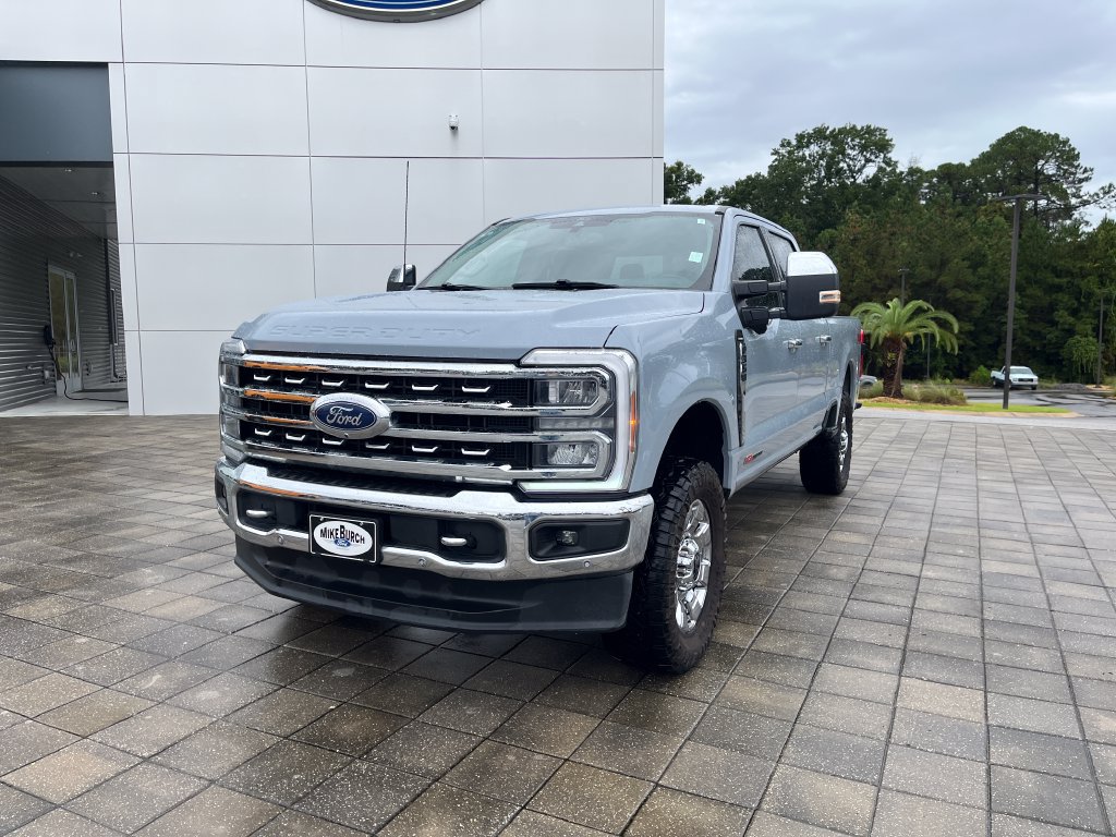 Used 2024 Ford F350 Lariat w/ Lariat Ultimate Package AWD/4WD image 2