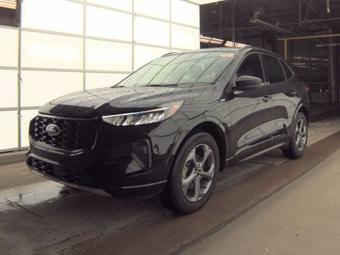 Used 2024 Ford Escape ST-Line w/ Tech Pack #1 image 2