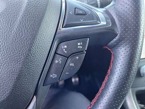 Used 2022 Ford Edge ST-Line AWD/4WD image 19