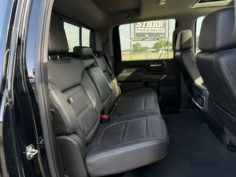 Used 2022 GMC Sierra 3500 Denali w/ Denali Ultimate Package AWD/4WD image 16