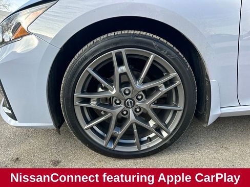 Used 2024 Nissan Altima 2.0 SR image 18