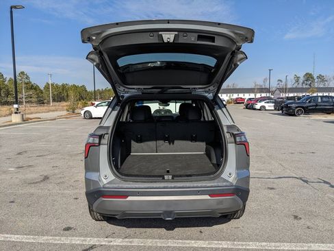 Used 2025 Chevrolet Equinox LT w/ Convenience Package II image 40