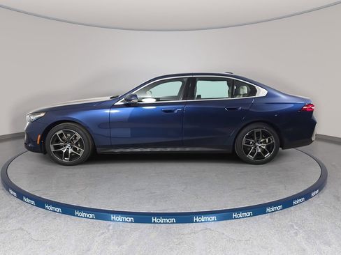 New 2026 BMW 530i xDrive 530i xDrive w/ Premium Package image 8