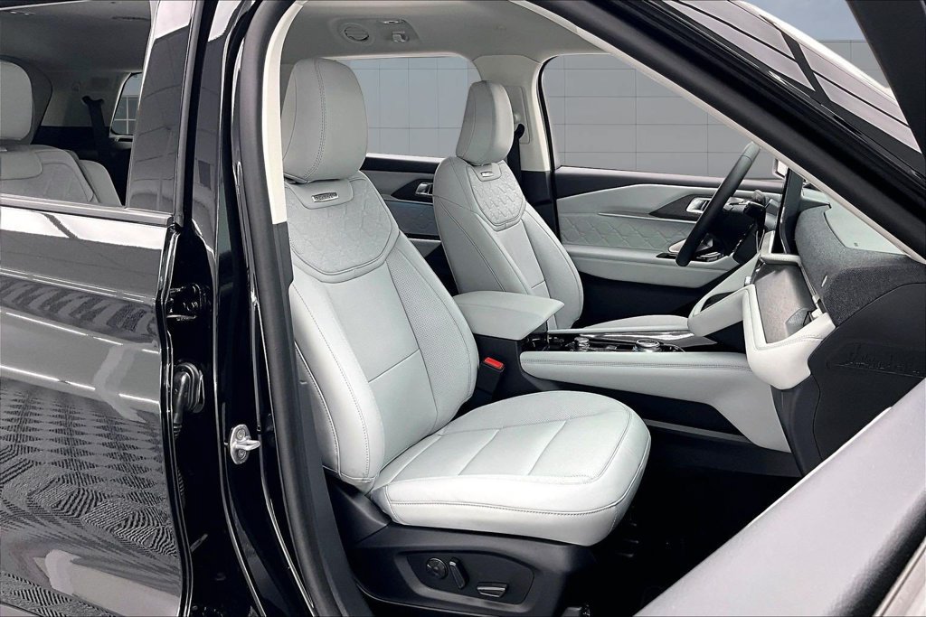 New 2026 Ford Explorer Platinum w/ LUX Leather Package AWD/4WD image 11