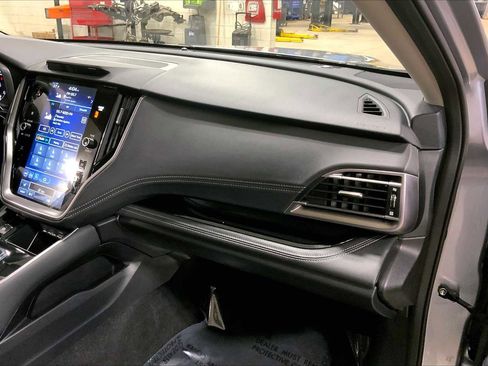 Certified 2025 Subaru Outback Limited image 19