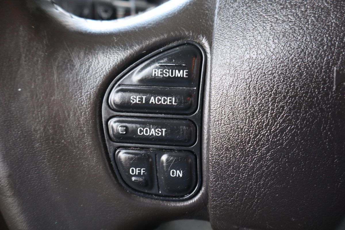 Used 2005 Ford Excursion Limited AWD/4WD image 31