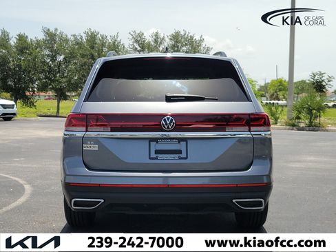 Used 2025 Volkswagen Atlas SE FWD image 5