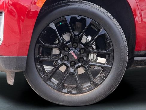 Used 2023 GMC Yukon Denali image 4