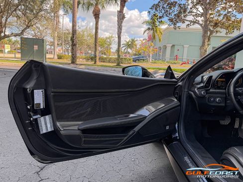 Used 2010 Ferrari 458 Italia Coupe image 25