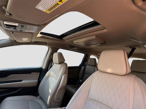 Used 2023 Honda Odyssey Elite image 22