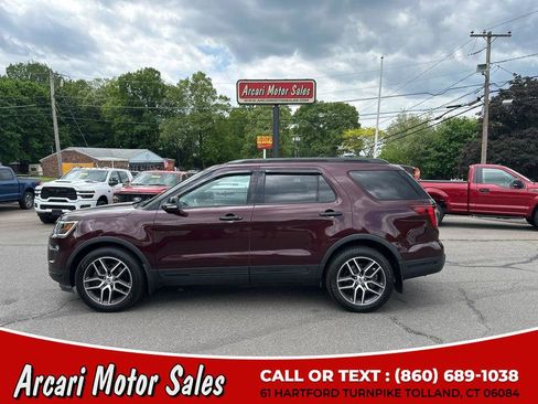 Used 2018 Ford Explorer Sport w/ Equipment Group 401A AWD/4WD image 2