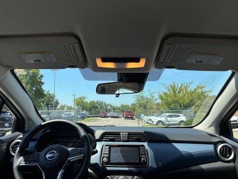 Used 2025 Nissan Versa SV FWD image 26