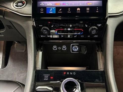 New 2025 Jeep Grand Cherokee L Limited image 16