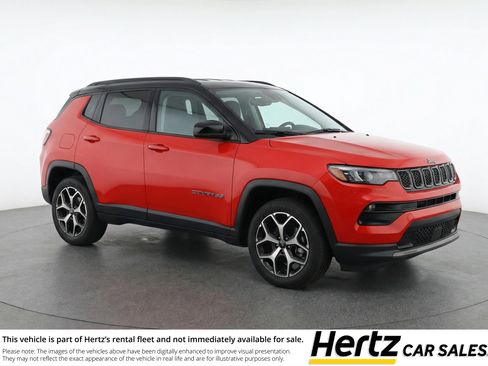 Used 2025 Jeep Compass Limited image 1