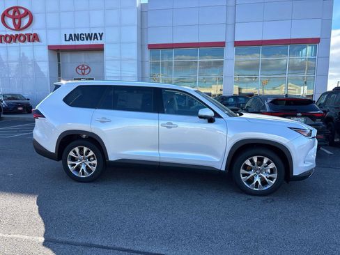 New 2026 Toyota Grand Highlander Limited AWD/4WD image 2