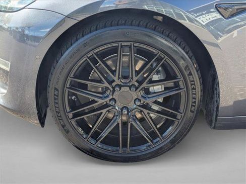 Used 2018 Tesla Model 3 Mid Range image 21