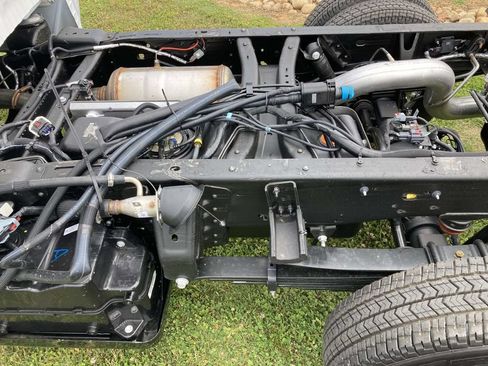 New 2026 GMC Sierra 3500 Pro w/ Convenience Package AWD/4WD image 12