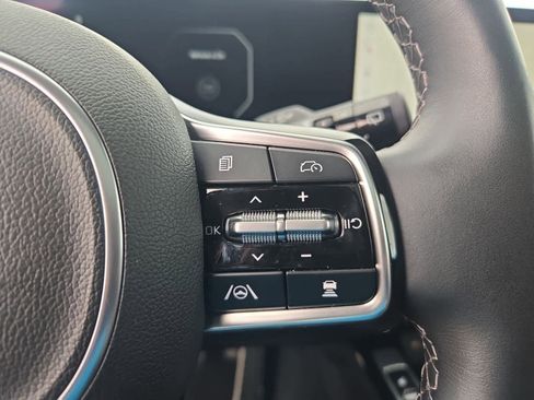 Certified 2025 Kia Sorento SX Prestige image 25