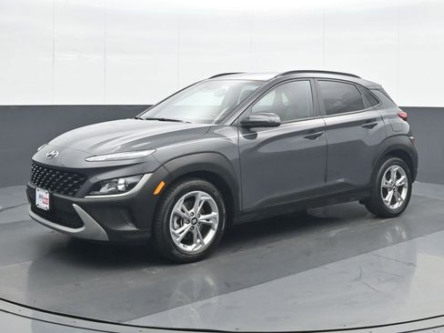 Used 2023 Hyundai Kona SEL image 2