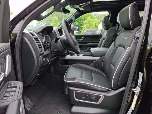 New 2026 RAM 1500 Laramie AWD/4WD image 8