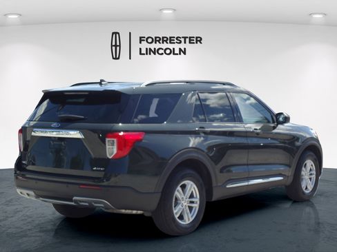 Used 2023 Ford Explorer XLT w/ Equipment Group 202A AWD/4WD image 3