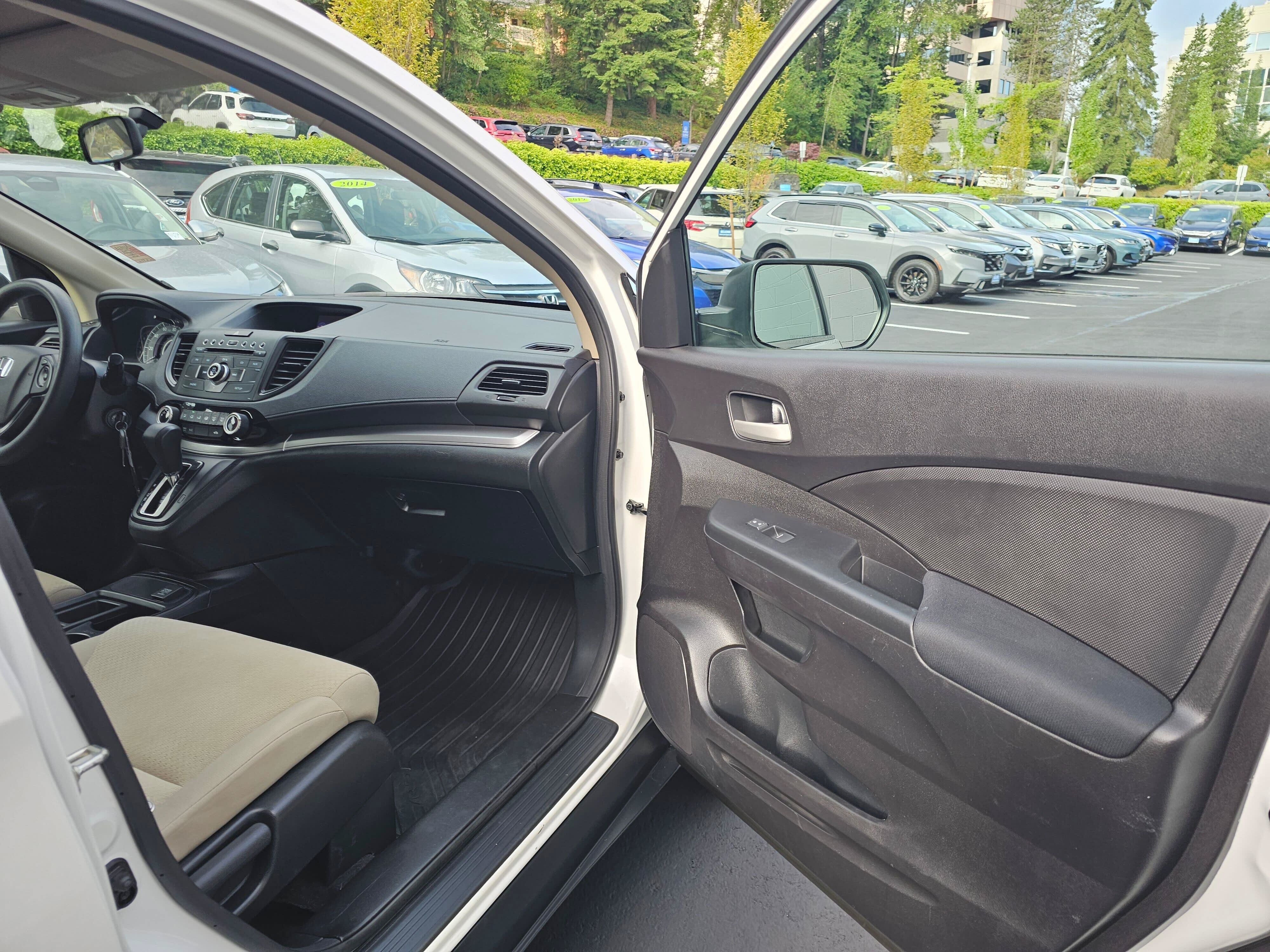 Used 2015 Honda CR-V LX image 11