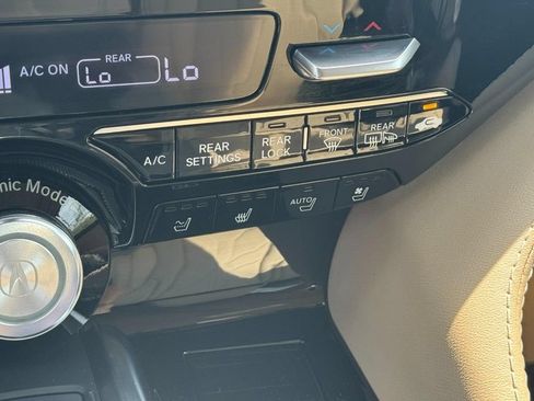 Certified 2026 Acura MDX w/ Advance Package AWD/4WD image 29