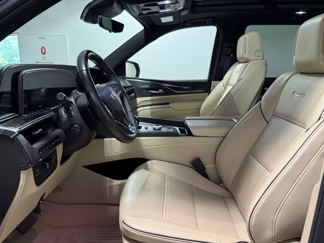 Certified 2024 Cadillac Escalade Premium Luxury w/ Performance Package AWD/4WD image 14