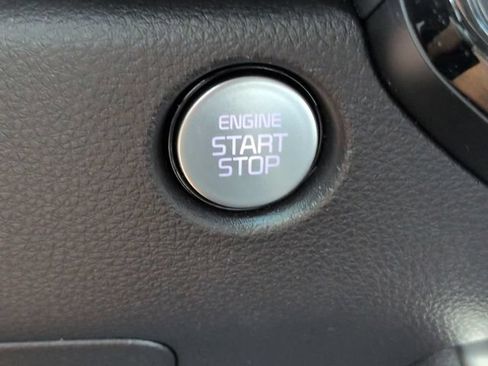 Used 2025 Kia Carnival SX Prestige FWD image 29