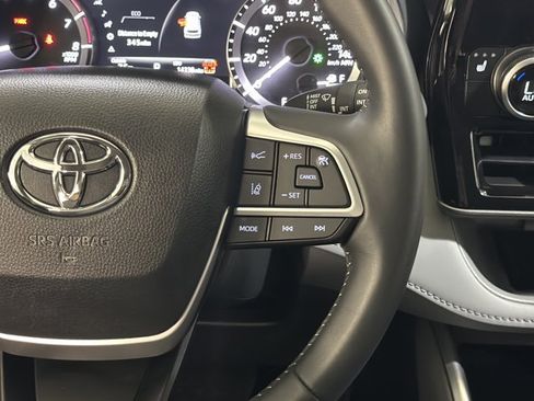Used 2026 Toyota Highlander XLE AWD/4WD image 31