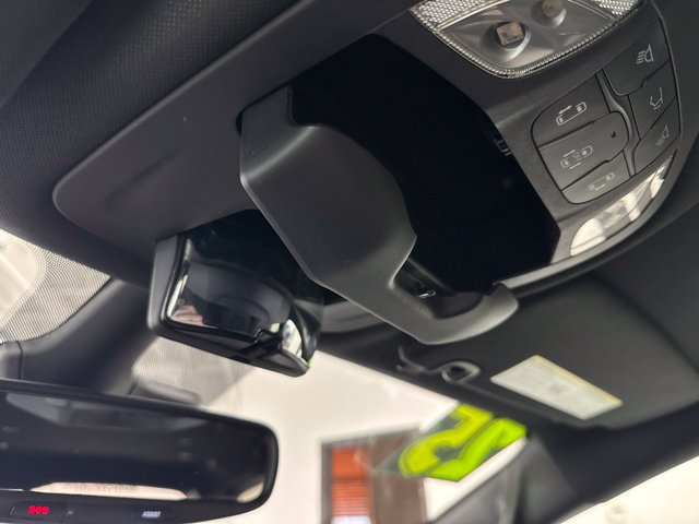 Used 2025 Chrysler Pacifica Select FWD image 48