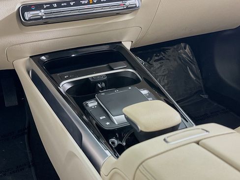 Certified 2022 Mercedes-Benz GLB 250 image 6