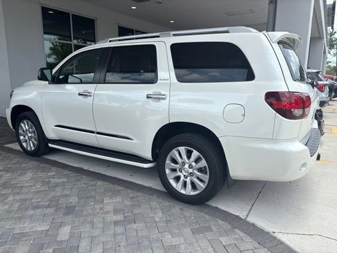 Used 2019 Toyota Sequoia Platinum AWD/4WD image 5
