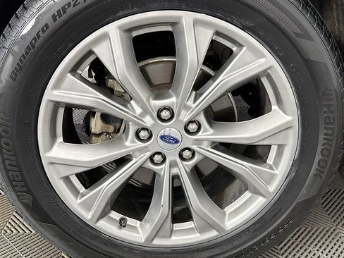 Used 2023 Ford Explorer Limited w/ Equipment Group 301A image 32