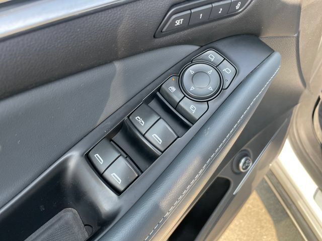 Used 2023 Buick Enclave Premium AWD/4WD image 40
