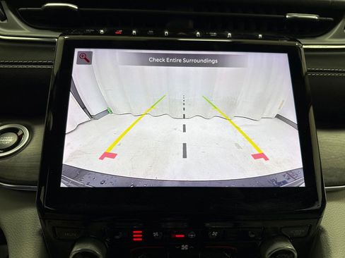 Used 2022 Jeep Grand Cherokee Overland w/ Luxury Tech Group IV image 33