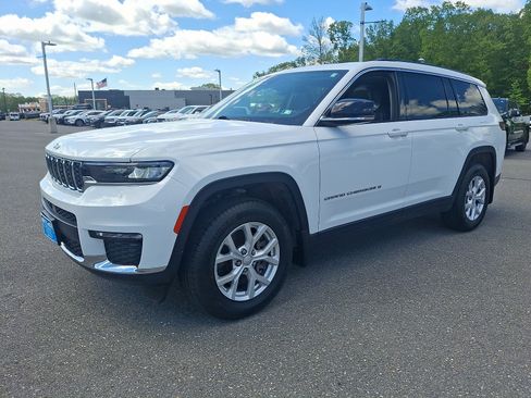 Used 2023 Jeep Grand Cherokee L Limited w/ MOPAR Finishing Package AWD/4WD image 3