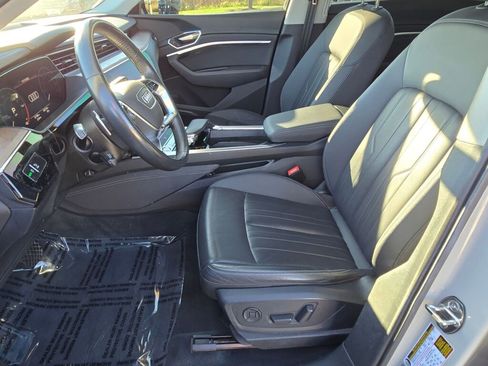 Used 2019 Audi e-tron Premium Plus image 20