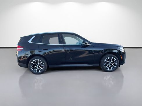 Used 2025 BMW X3 xDrive30i w/ Premium Package AWD/4WD image 2