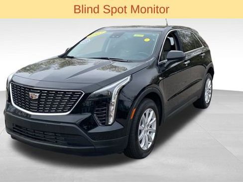 Used 2023 Cadillac XT4 Luxury AWD/4WD image 3